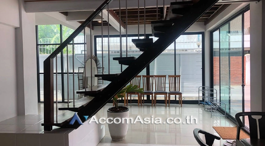 11  4 br House For Rent in Sukhumvit ,Bangkok BTS Ekkamai AA27321