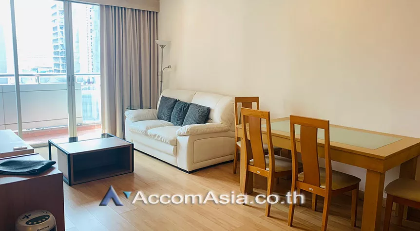  1 Bedroom  Condominium For Sale in Silom, Bangkok  near BTS Sala Daeng - MRT Silom (AA27328)