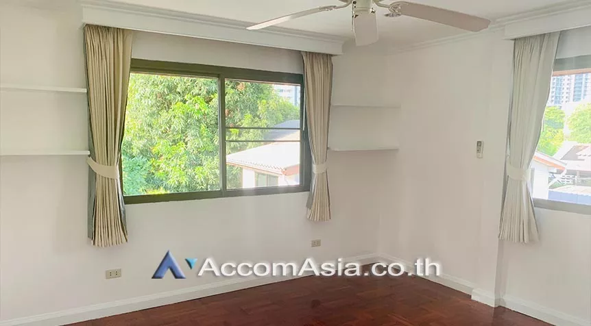 11  3 br House For Rent in Sukhumvit ,Bangkok BTS Phrom Phong at Kid Friendly House Compound AA27342