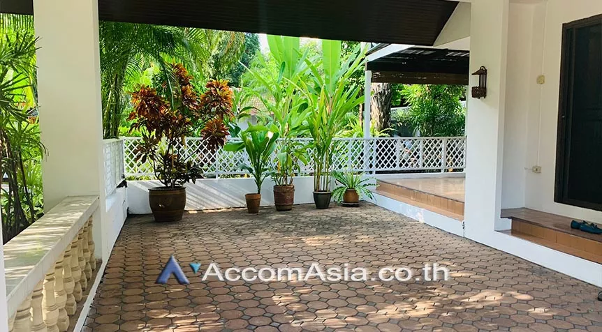7  3 br House For Rent in Sukhumvit ,Bangkok BTS Phrom Phong at Kid Friendly House Compound AA27342