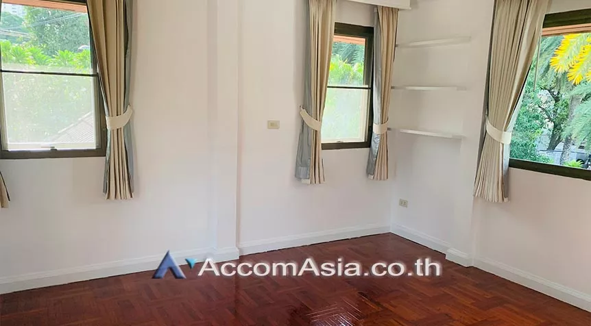 10  3 br House For Rent in Sukhumvit ,Bangkok BTS Phrom Phong at Kid Friendly House Compound AA27342