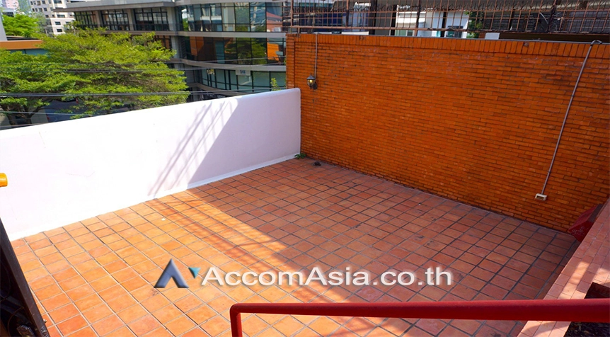 18  3 br Townhouse for rent and sale in Ploenchit ,Bangkok BTS Ploenchit AA27345