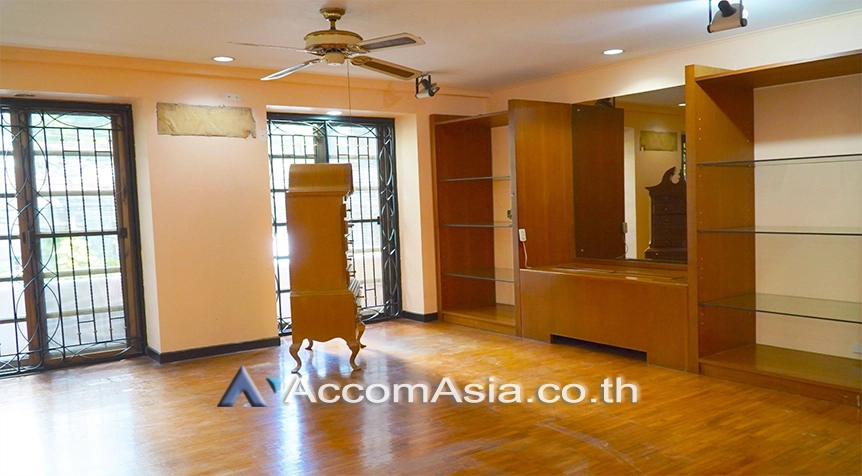 8  3 br Townhouse for rent and sale in Ploenchit ,Bangkok BTS Ploenchit AA27345