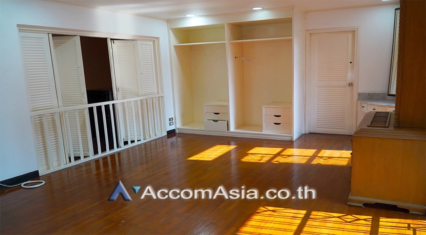 9  3 br Townhouse for rent and sale in Ploenchit ,Bangkok BTS Ploenchit AA27345