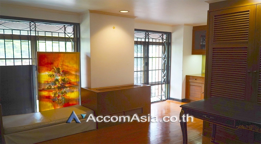 11  3 br Townhouse for rent and sale in Ploenchit ,Bangkok BTS Ploenchit AA27345