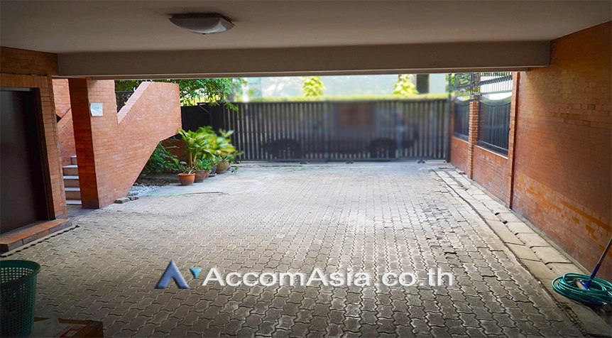 24  3 br Townhouse for rent and sale in Ploenchit ,Bangkok BTS Ploenchit AA27345