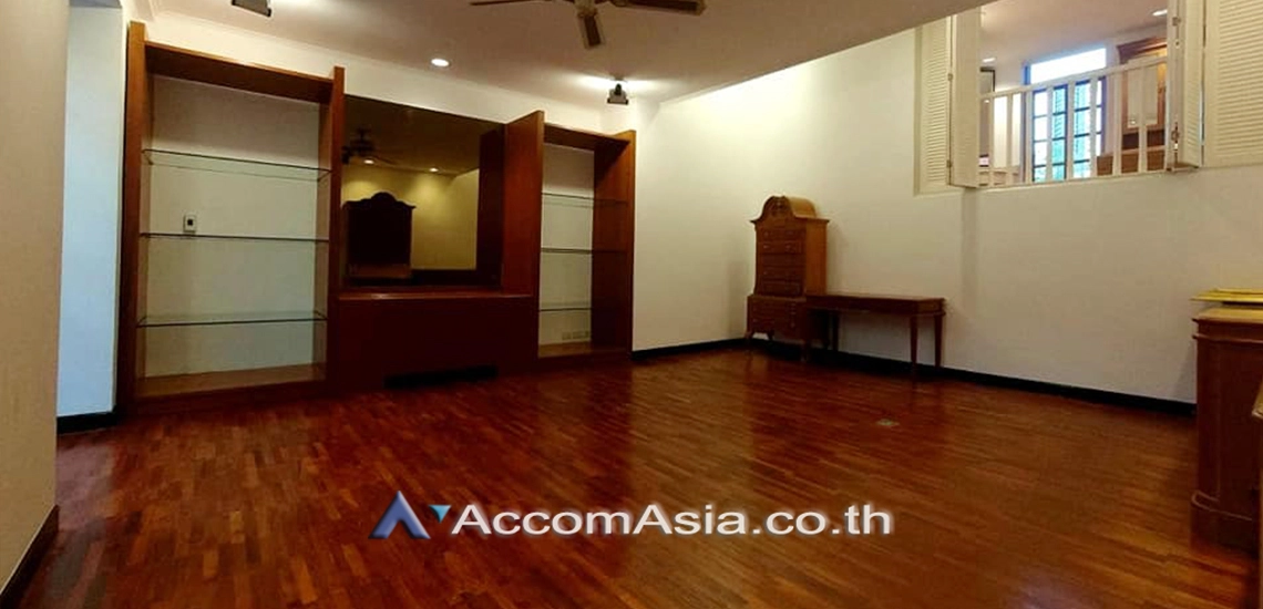 6  3 br Townhouse for rent and sale in Ploenchit ,Bangkok BTS Ploenchit AA27345