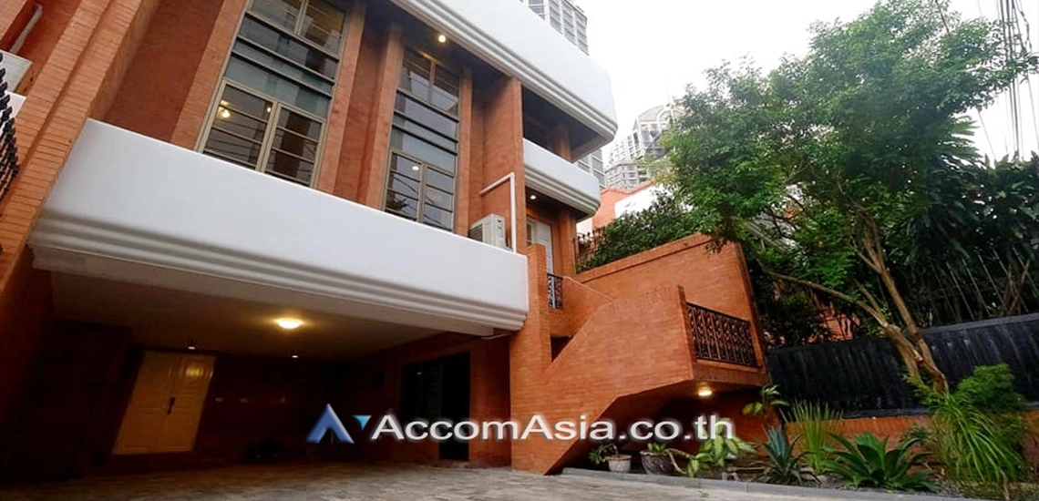  2  3 br Townhouse for rent and sale in Ploenchit ,Bangkok BTS Ploenchit AA27345