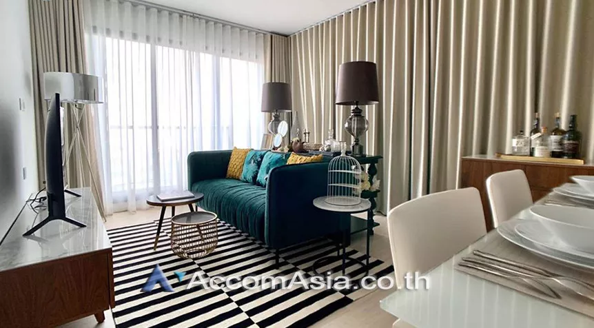 unit 2 Bedrooms  Condominium For Rent in Ploenchit, Bangkok  near BTS Ploenchit (AA27349)