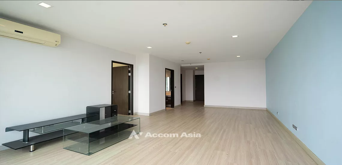  1  2 br Condominium For Sale in Sukhumvit ,Bangkok BTS Phra khanong at Sky Walk AA27351