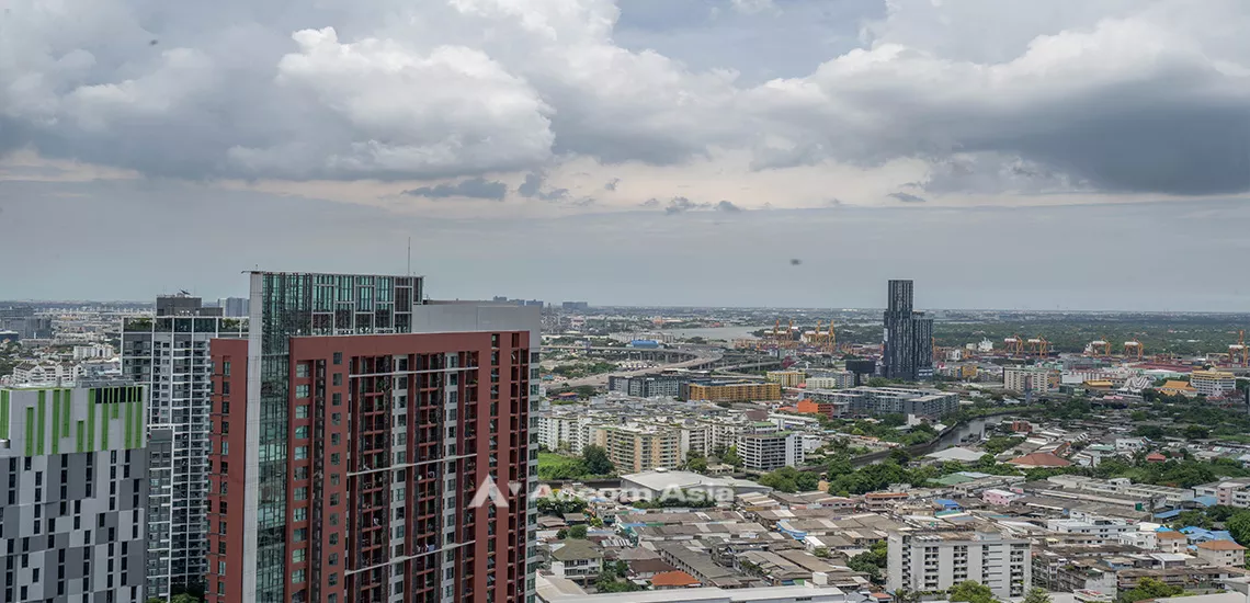 6  2 br Condominium For Sale in Sukhumvit ,Bangkok BTS Phra khanong at Sky Walk Condominium AA27351