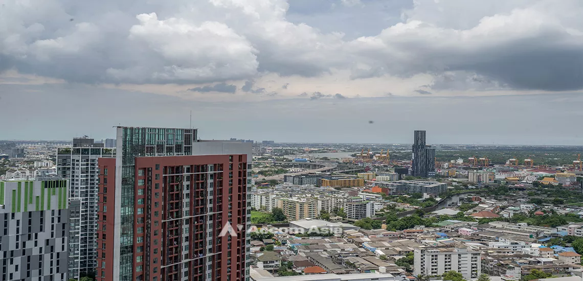 6  2 br Condominium For Sale in Sukhumvit ,Bangkok BTS Phra khanong at Sky Walk AA27351