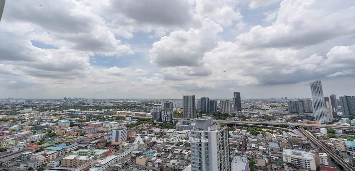 Sky Walk Condominium  2 Bedroom for Sale BTS Phra khanong in Sukhumvit Bangkok