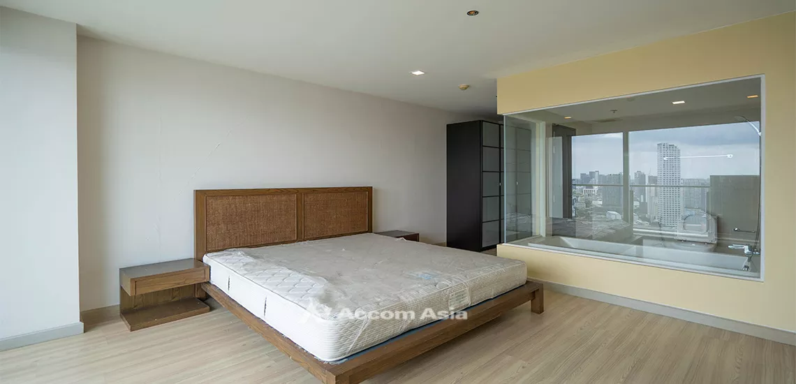 10  2 br Condominium For Sale in Sukhumvit ,Bangkok BTS Phra khanong at Sky Walk AA27351
