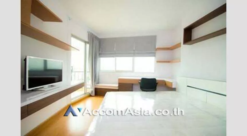 unit 2 Bedrooms  Condominium For Sale in Ratchadaphisek, Bangkok  near BTS Ekkamai (AA27356)