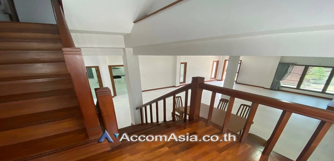 10  4 br House For Rent in sukhumvit ,Bangkok BTS Phra khanong AA27372