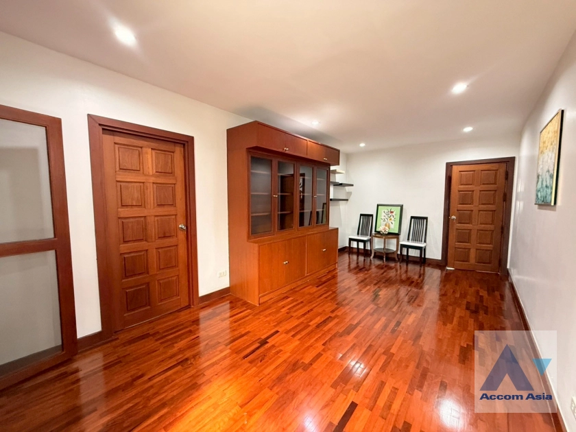 13  5 br House For Rent in Sukhumvit ,Bangkok BTS Phra khanong AA27372