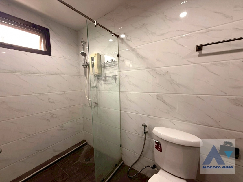 23  5 br House For Rent in Sukhumvit ,Bangkok BTS Phra khanong AA27372