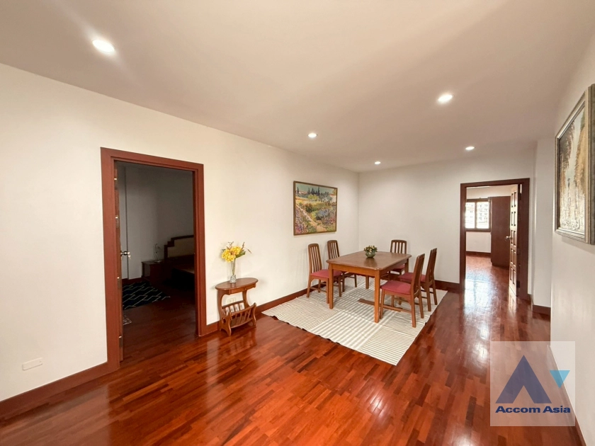 5  5 br House For Rent in Sukhumvit ,Bangkok BTS Phra khanong AA27372