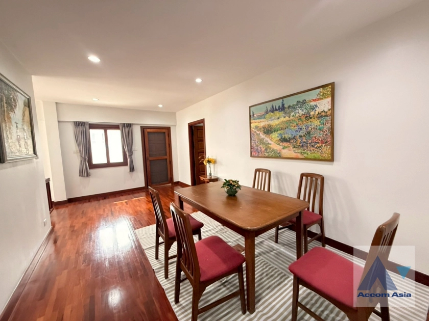 6  5 br House For Rent in Sukhumvit ,Bangkok BTS Phra khanong AA27372