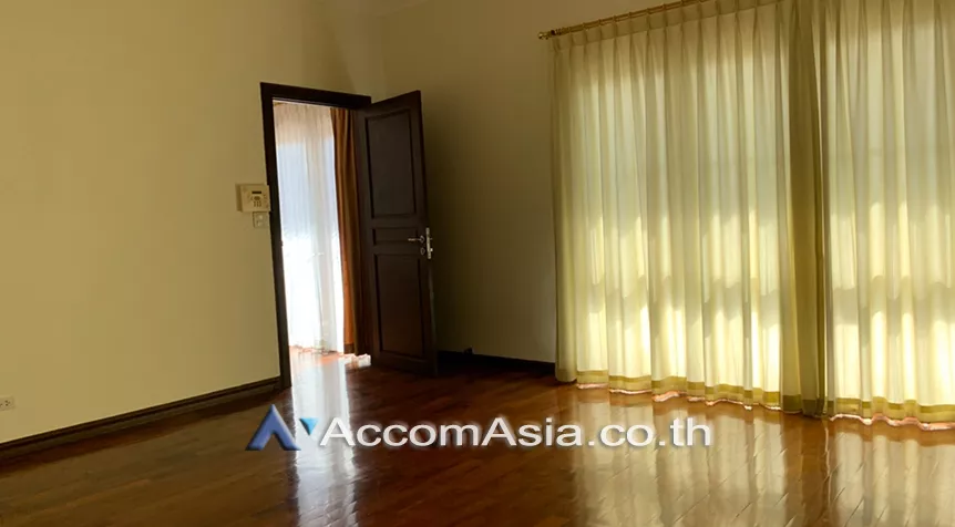 Corner Unit, Private Swimming Pool |  4 Bedrooms  House For Rent in Sukhumvit, Bangkok  near BTS Thong Lo (AA27374)