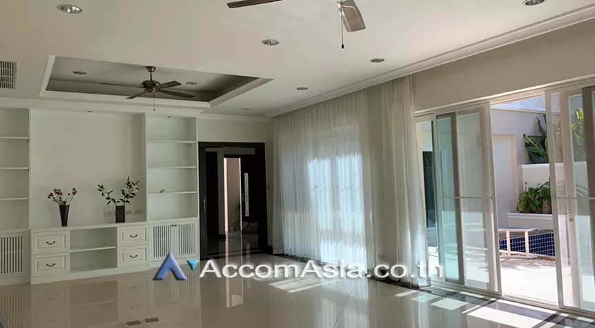 5  4 br House For Rent in Sukhumvit ,Bangkok BTS Thong Lo at Exclusive family compound AA27374