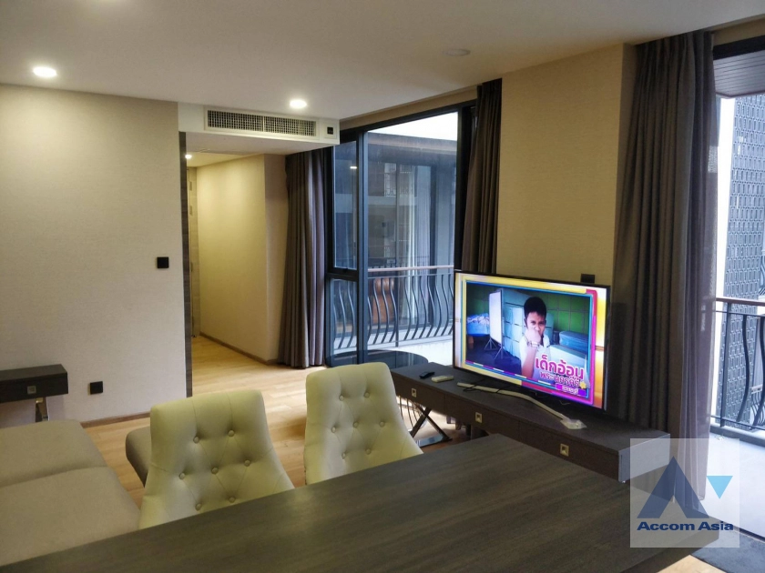 unit 2 Bedrooms  Condominium For Rent in Ploenchit, Bangkok  near BTS Chitlom (AA27376)