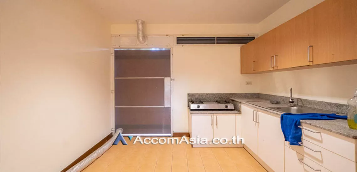 9  4 br House For Rent in Sukhumvit ,Bangkok BTS Thong Lo at A Peaceful Garden House AA27382