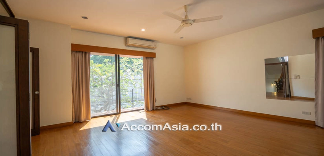 18  4 br House for rent and sale in Sukhumvit ,Bangkok BTS Thong Lo at A Peaceful Garden House AA27382