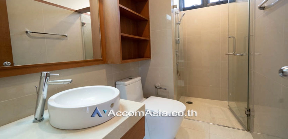 23  4 br House for rent and sale in Sukhumvit ,Bangkok BTS Thong Lo at A Peaceful Garden House AA27382