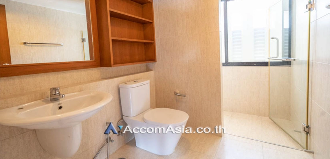 20  4 br House for rent and sale in Sukhumvit ,Bangkok BTS Thong Lo at A Peaceful Garden House AA27382