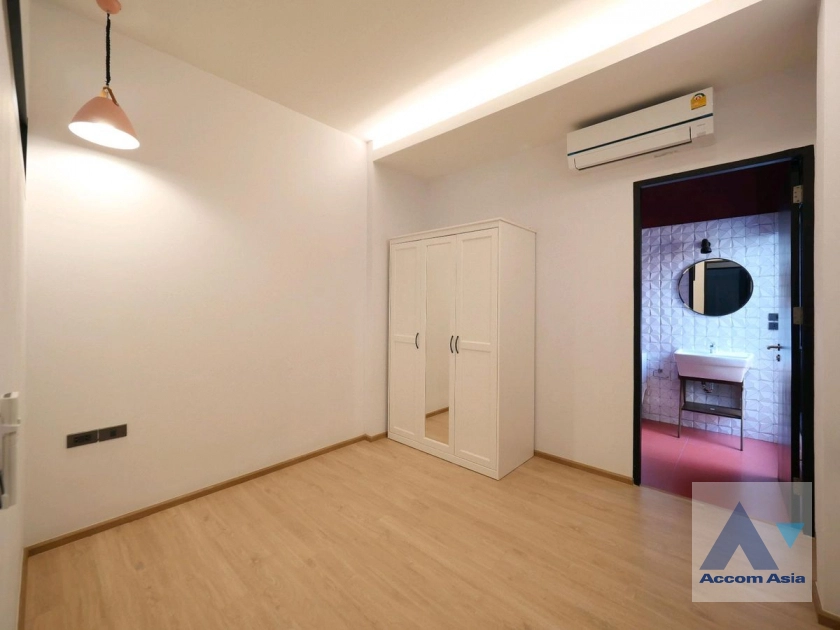 20  3 br House for rent and sale in Sukhumvit ,Bangkok BTS Phrom Phong AA27387