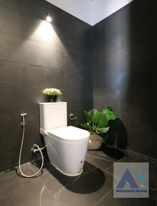 21  3 br House for rent and sale in Sukhumvit ,Bangkok BTS Phrom Phong AA27387