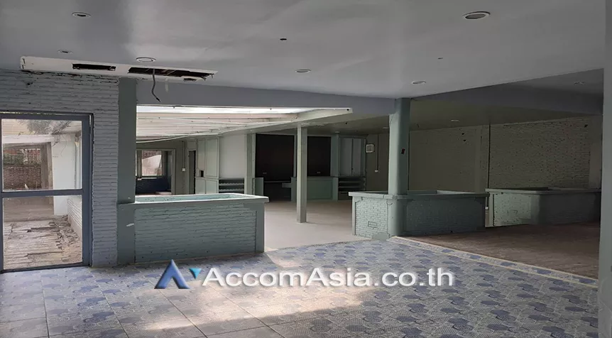 Home Office |  3 Bedrooms  House For Rent in Sukhumvit, Bangkok  near BTS Thong Lo (AA27394)
