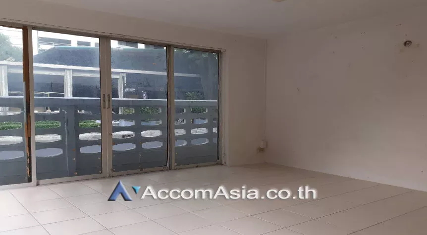 4  3 br House For Rent in Sukhumvit ,Bangkok BTS Thong Lo AA27395