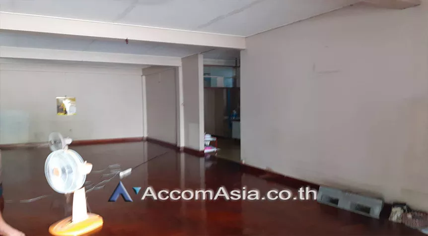 5  3 br House For Rent in Sukhumvit ,Bangkok BTS Thong Lo AA27395