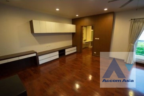 17  5 br House for rent and sale in Pattanakarn ,Bangkok BTS On Nut at Panya Pattanakarn Village AA27405