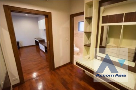 21  5 br House for rent and sale in Pattanakarn ,Bangkok BTS On Nut at Panya Pattanakarn Village AA27405