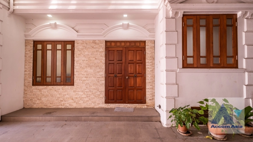 7  4 br Townhouse for rent and sale in Sukhumvit ,Bangkok BTS Phrom Phong at A Unique Living Place AA27410