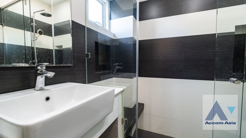 24  4 br Townhouse for rent and sale in Sukhumvit ,Bangkok BTS Phrom Phong at A Unique Living Place AA27410