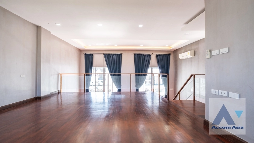 33  4 br Townhouse for rent and sale in Sukhumvit ,Bangkok BTS Phrom Phong at A Unique Living Place AA27410