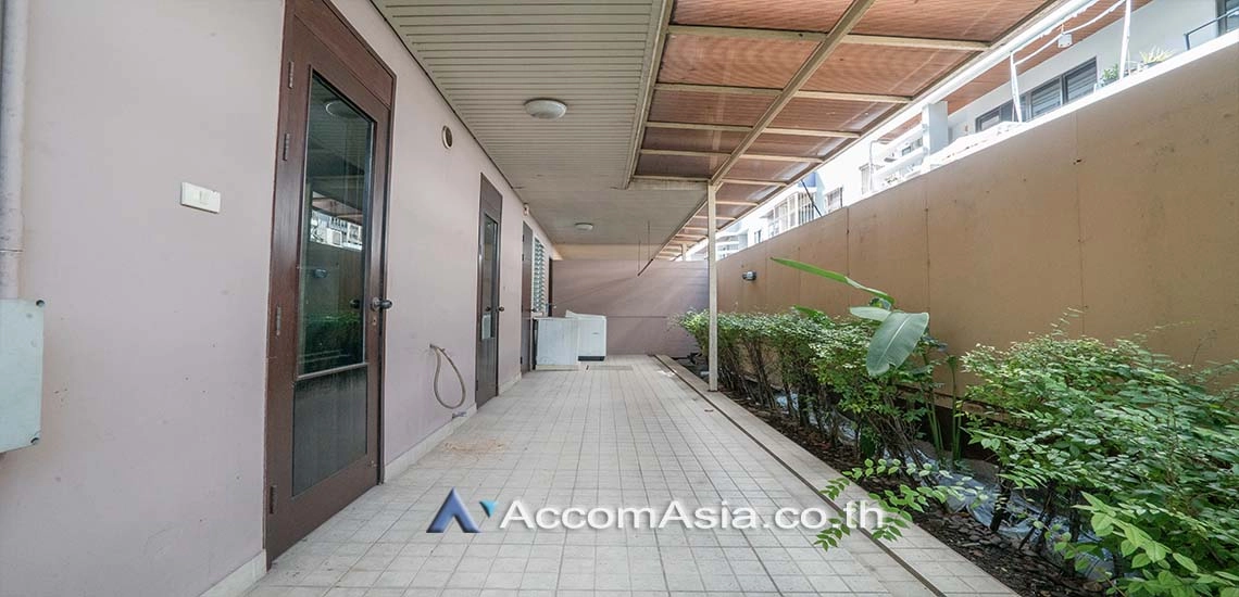 17  4 br House for rent and sale in New Phetchaburi ,Bangkok  at House in compound AA27418