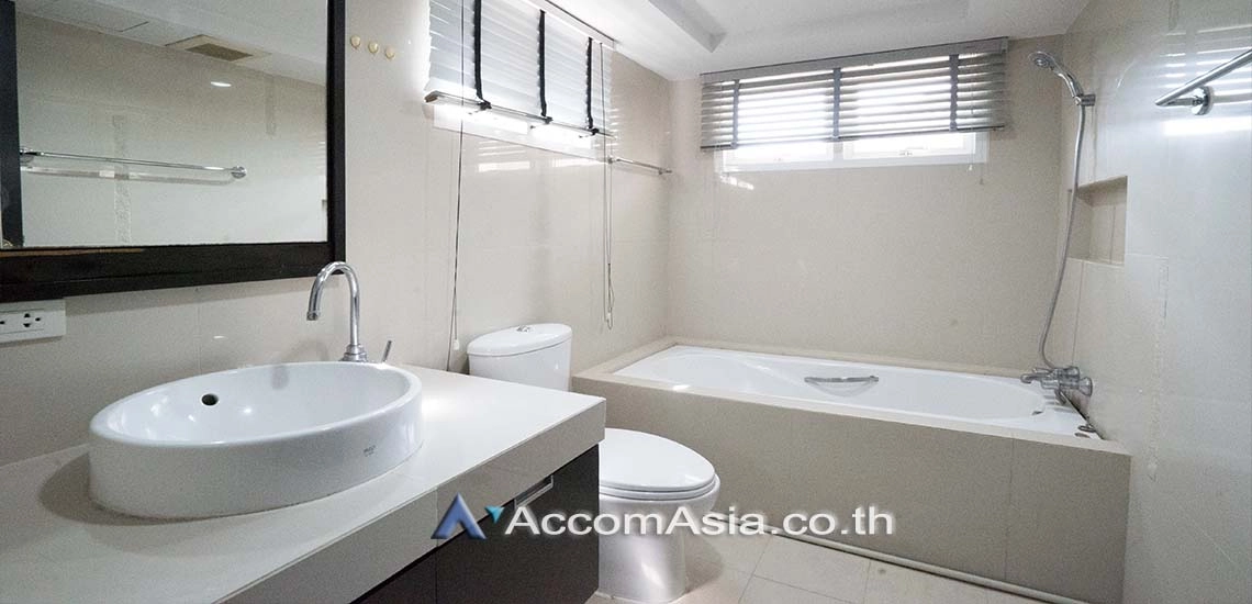 9  4 br House for rent and sale in New Phetchaburi ,Bangkok  at House in compound AA27418