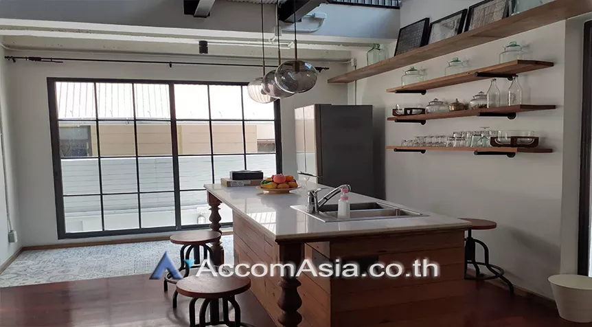 5  3 br Townhouse For Rent in Phaholyothin ,Bangkok BTS Ari AA27419