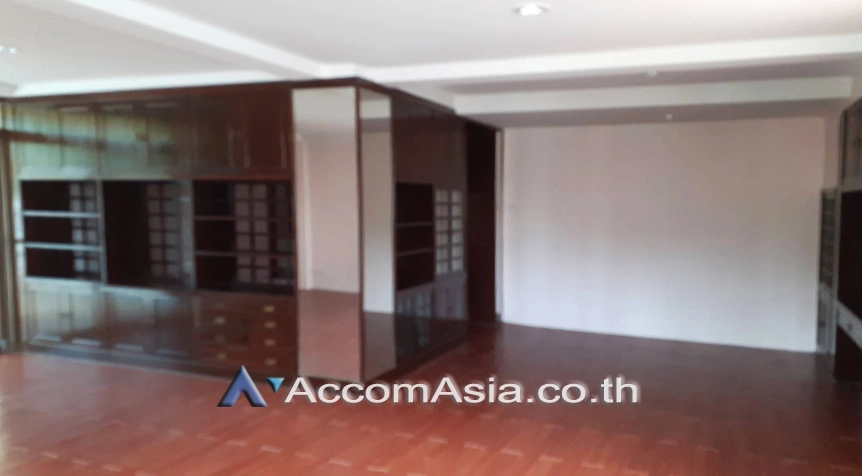 8  3 br House For Rent in phaholyothin ,Bangkok BTS Ari AA27421