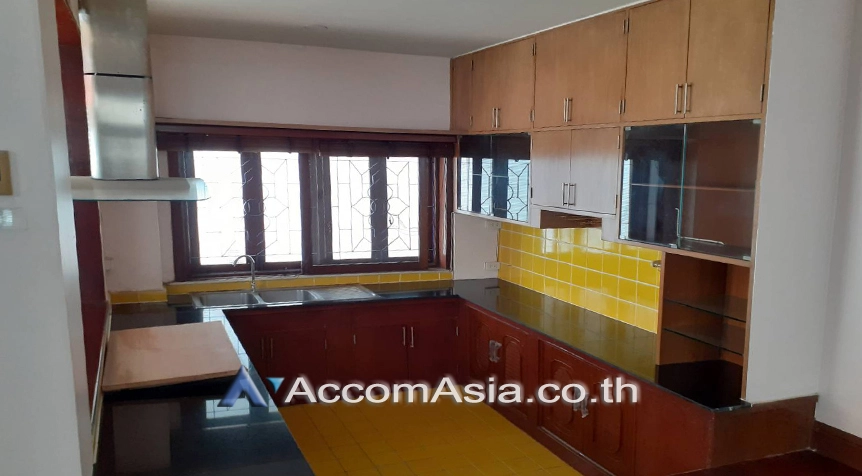 13  3 br House For Rent in phaholyothin ,Bangkok BTS Ari AA27421