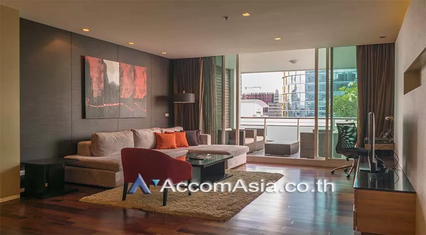 Big Balcony |  3 Bedrooms  Apartment For Rent in Sukhumvit, Bangkok  near BTS Thong Lo (AA27427)