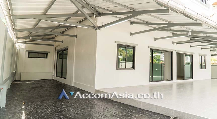 unitHome Office |  6 Bedrooms  House For Rent in Sukhumvit, Bangkok  near BTS Ploenchit (AA27437)