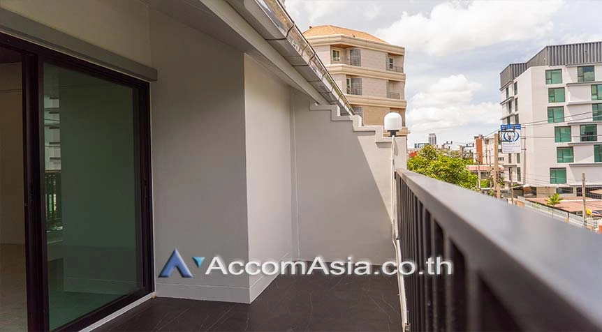 10  6 br House For Rent in Sukhumvit ,Bangkok BTS Ploenchit AA27437