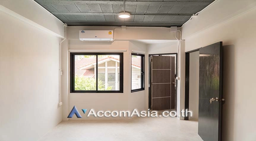 26  6 br House For Rent in Sukhumvit ,Bangkok BTS Ploenchit AA27437